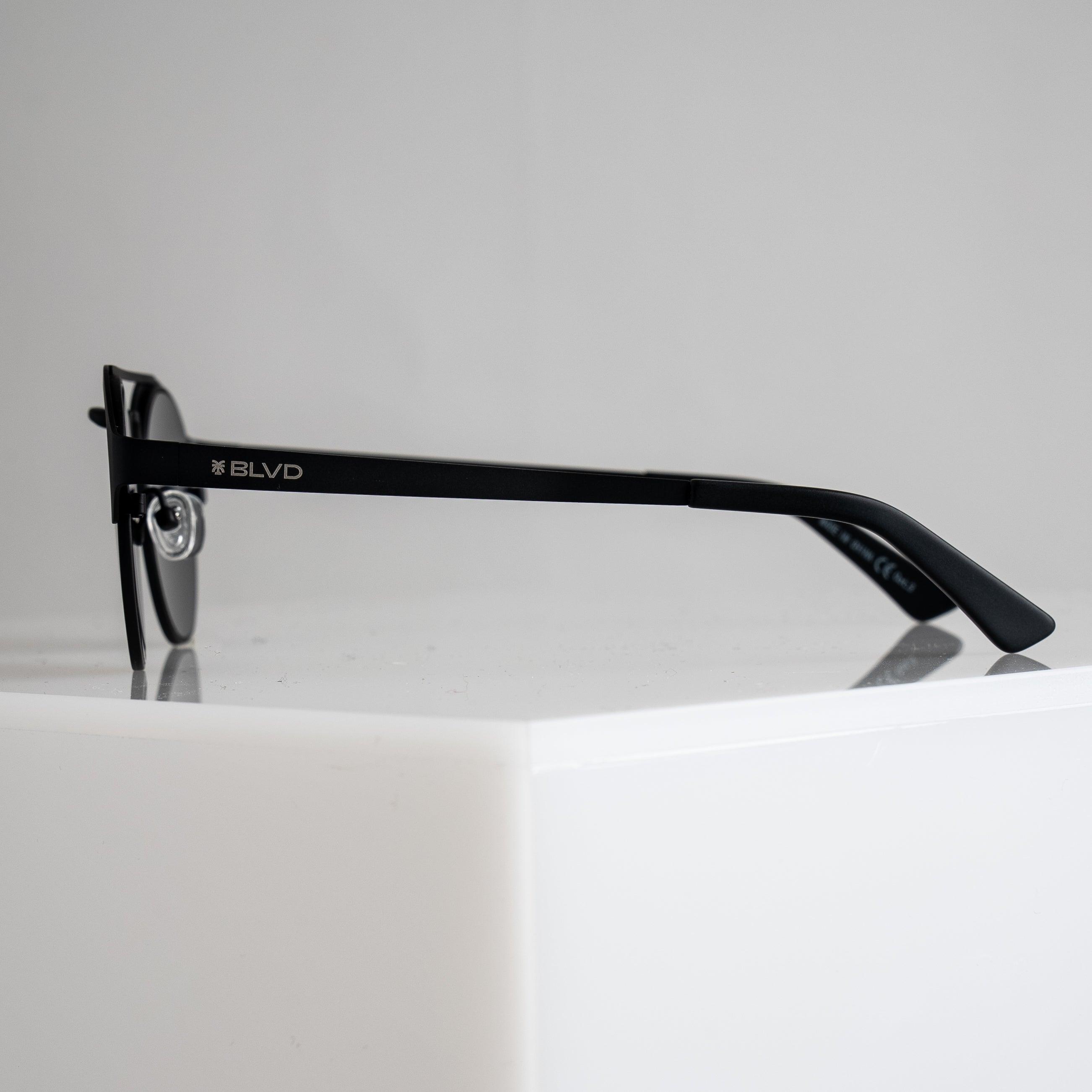 The Headliner - Black - blvdframes